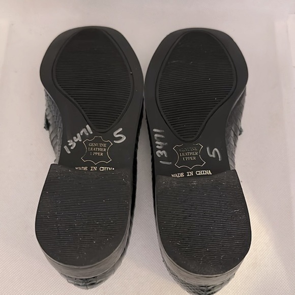 Carlos Falchi Black Reptile Print Leather Loafers Size 5 - EUC - Picture 11 of 12